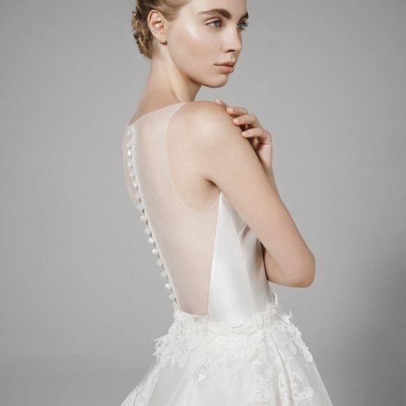 Peter Langner "The Leila" WEDDING DRESS - Picture 4 of 8